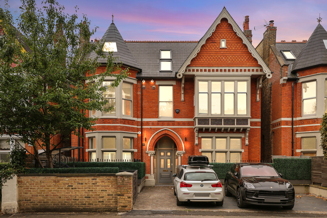 2 bed apartment for sale in Gordon Road, Ealing, London, W5  - Property Image 1