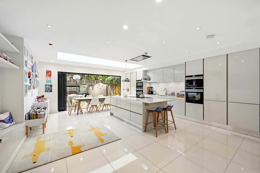 4 bed semi-detached house for sale in Grange Road, Ealing, London, W5  - Property Image 4