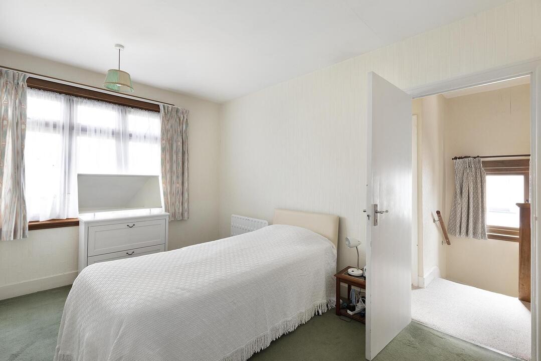 3 bed end of terrace house for sale in Croft Gardens, Hanwell, Ealing, London, W7  - Property Image 14