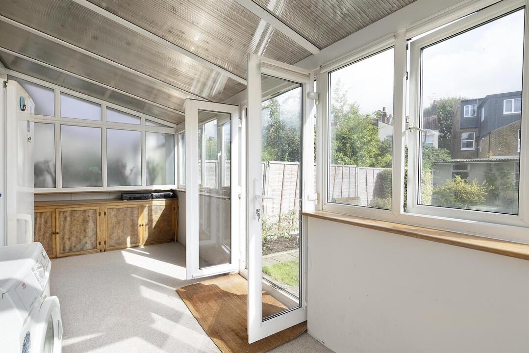 3 bed end of terrace house for sale in Croft Gardens, Hanwell, Ealing, London, W7  - Property Image 8