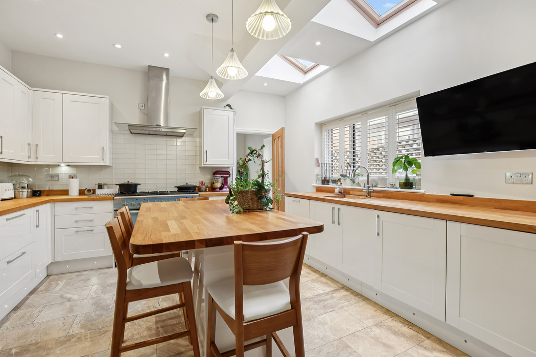 5 bed semi-detached house for sale in Woodfield Road, Ealing, London, W5  - Property Image 4