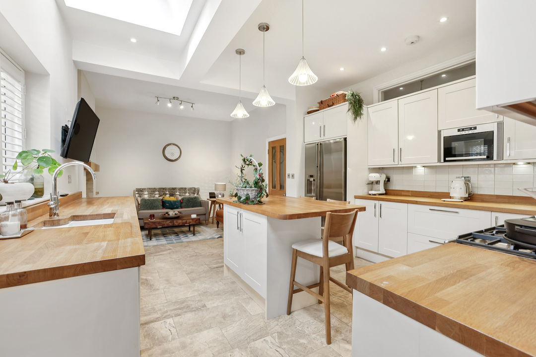 5 bed semi-detached house for sale in Woodfield Road, Ealing, London, W5  - Property Image 5