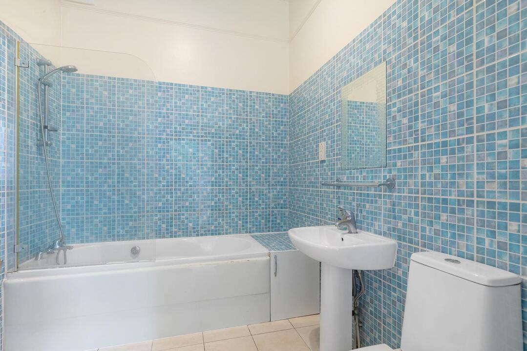 3 bed apartment for sale in Ealing Court Mansions, St. Marys Road, Ealing, London, W5  - Property Image 9