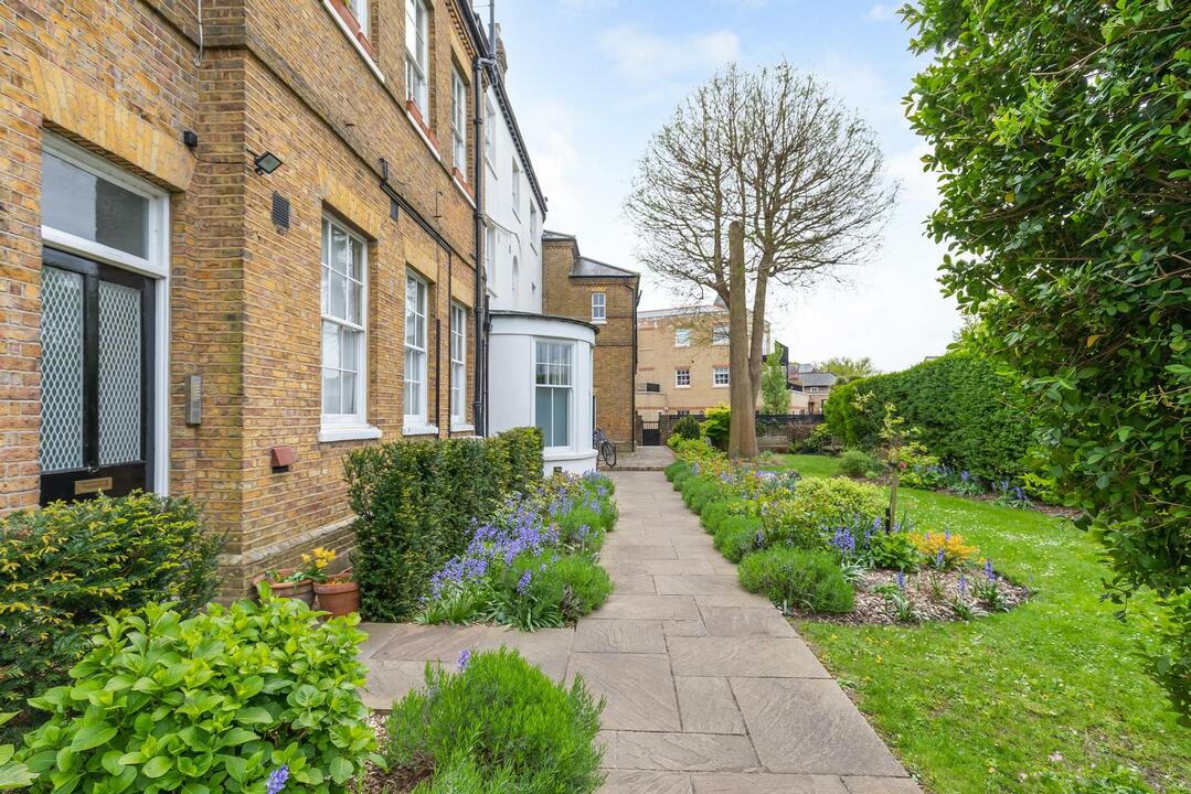 3 bed apartment for sale in Ealing Court Mansions, St. Marys Road, Ealing, London, W5  - Property Image 14