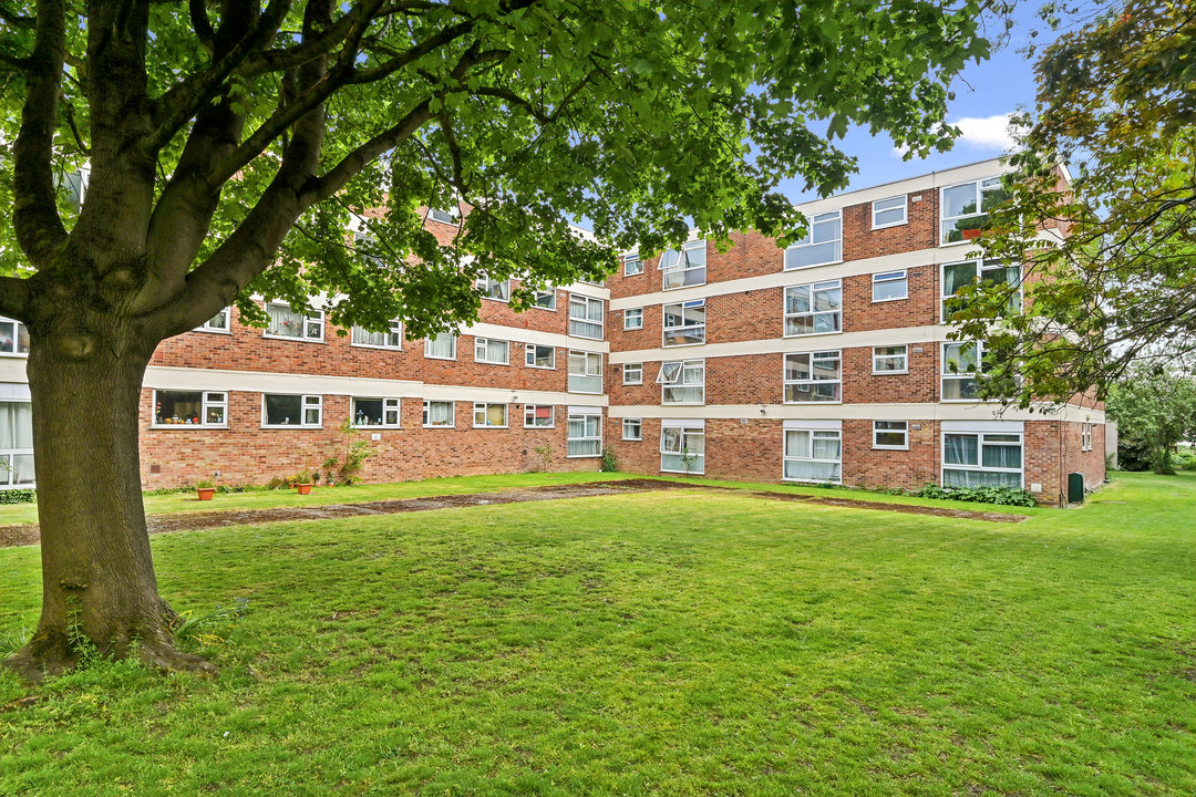 2 bed apartment to rent in Gordon Road, Ealing, London, W13  - Property Image 10