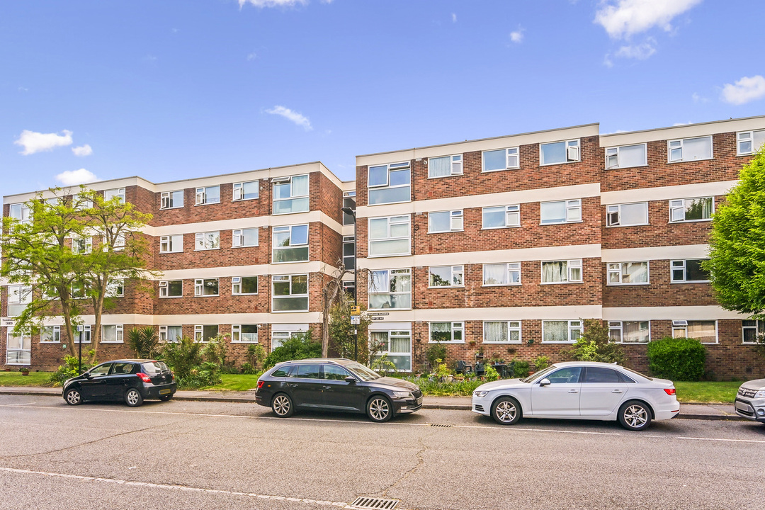 2 bed apartment to rent in Gordon Road, Ealing, London, W13  - Property Image 6