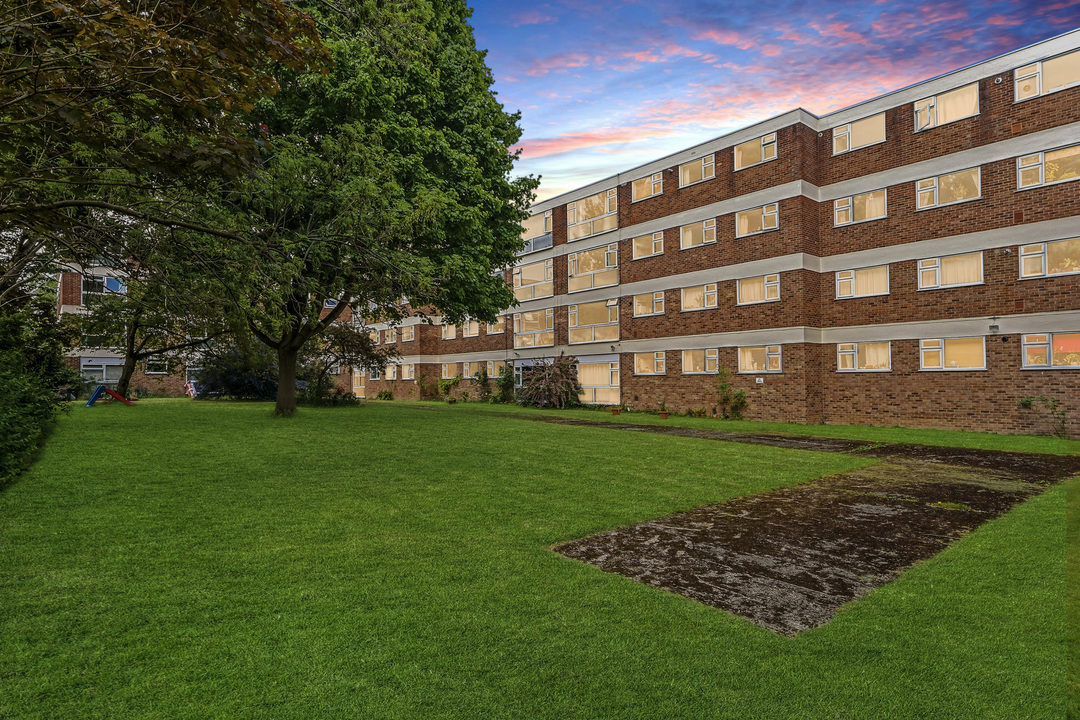 2 bed apartment to rent in Gordon Road, Ealing, London, W13  - Property Image 5