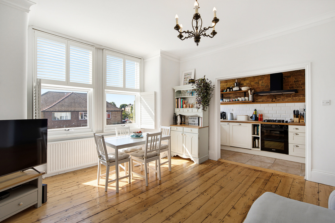 2 bed apartment for sale in Warwick Road, Ealing, London, W5  - Property Image 6