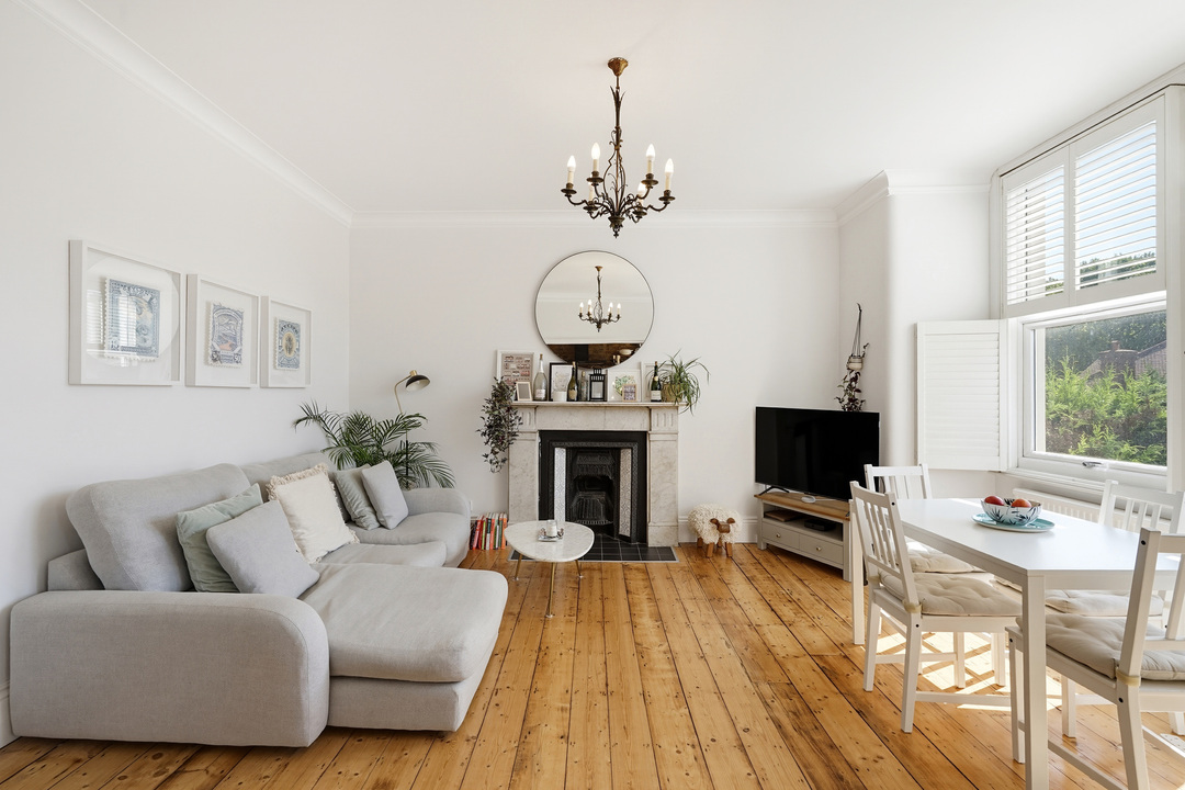 2 bed apartment for sale in Warwick Road, Ealing, London, W5  - Property Image 3