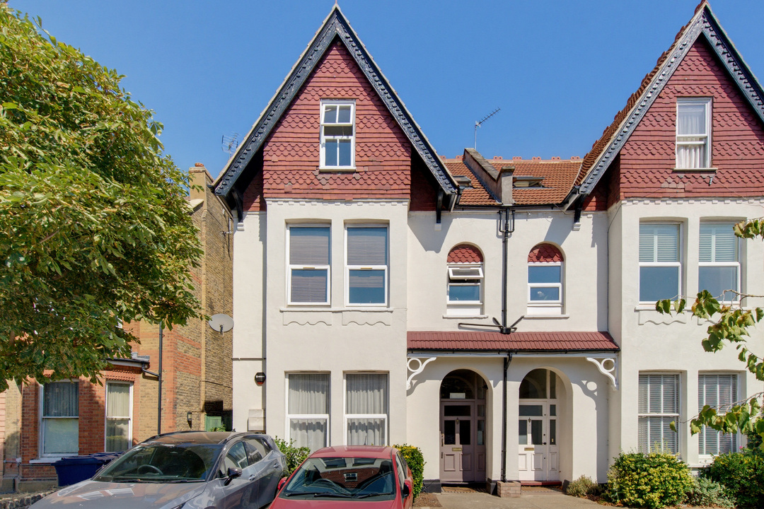 2 bed apartment for sale in Warwick Road, Ealing, London, W5  - Property Image 4