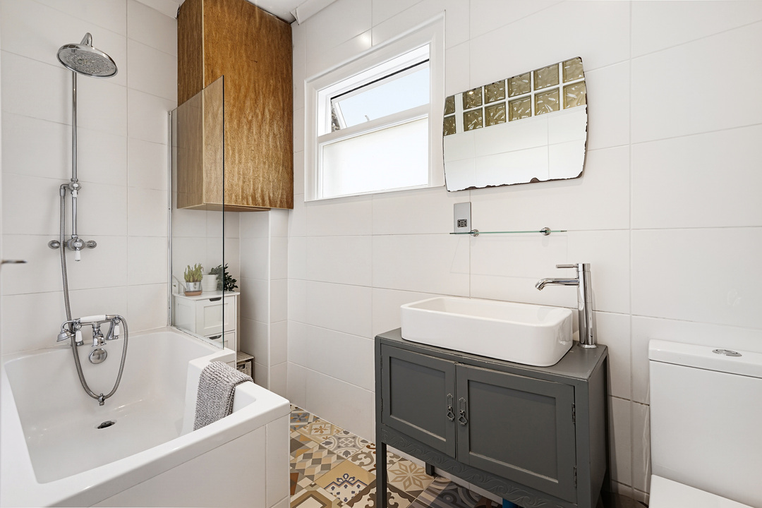2 bed apartment for sale in Warwick Road, Ealing, London, W5  - Property Image 16
