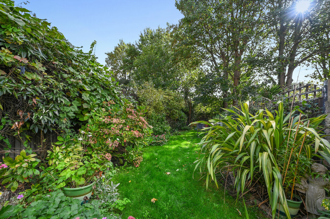 5 bed terraced house for sale in The Grove, Ealing, London, W5  - Property Image 4