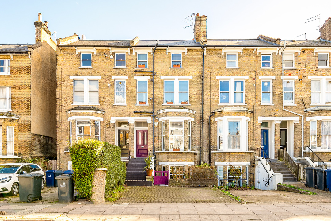5 bed terraced house for sale in The Grove, Ealing, London, W5 - Property Image 1