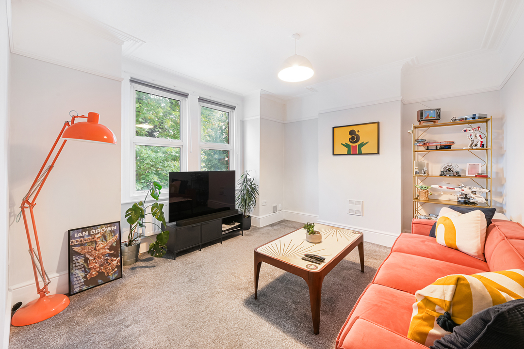 2 bed apartment to rent in Chandos Avenue, Ealing, London, W5  - Property Image 2