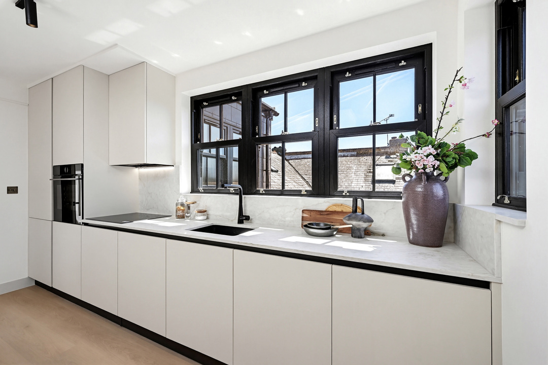2 bed apartment to rent in Mayleaf House, Twyford Avenue, Ealing  - Property Image 4