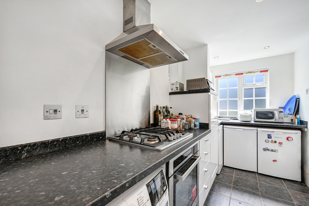 1 bed apartment for sale in Windmill Court, Ealing, London, W5  - Property Image 11