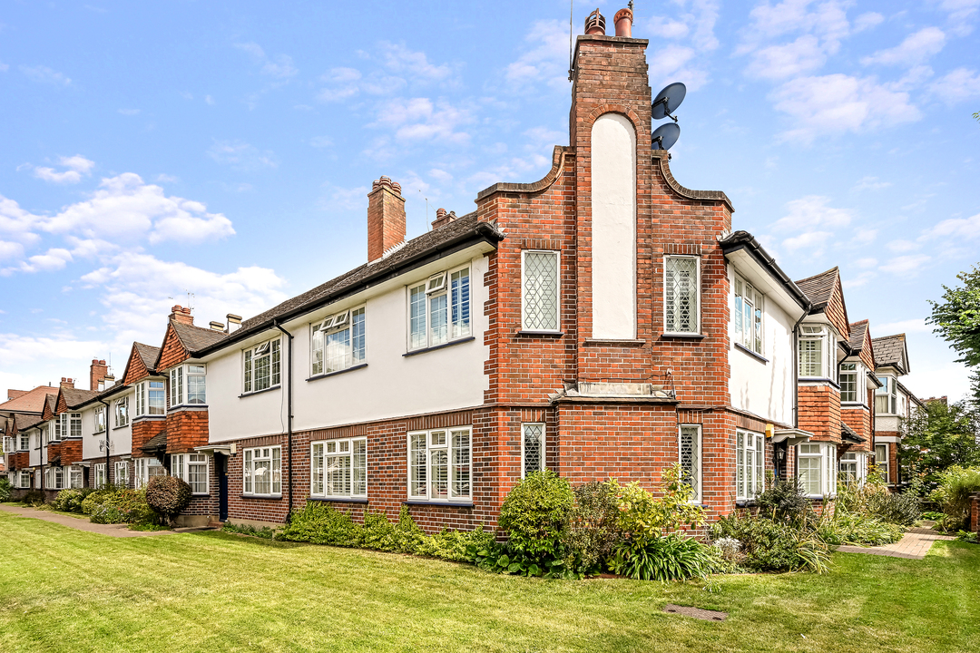 1 bed apartment for sale in Windmill Court, Ealing, London, W5  - Property Image 6