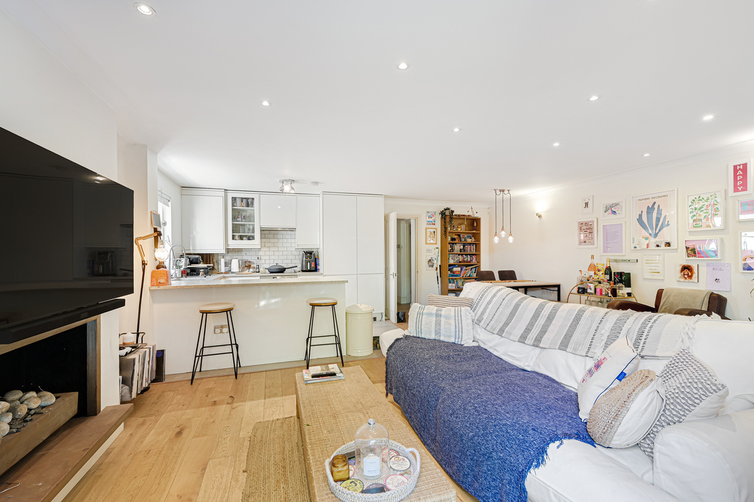 2 bed apartment for sale in Mattock Lane, Ealing, London, W5  - Property Image 7