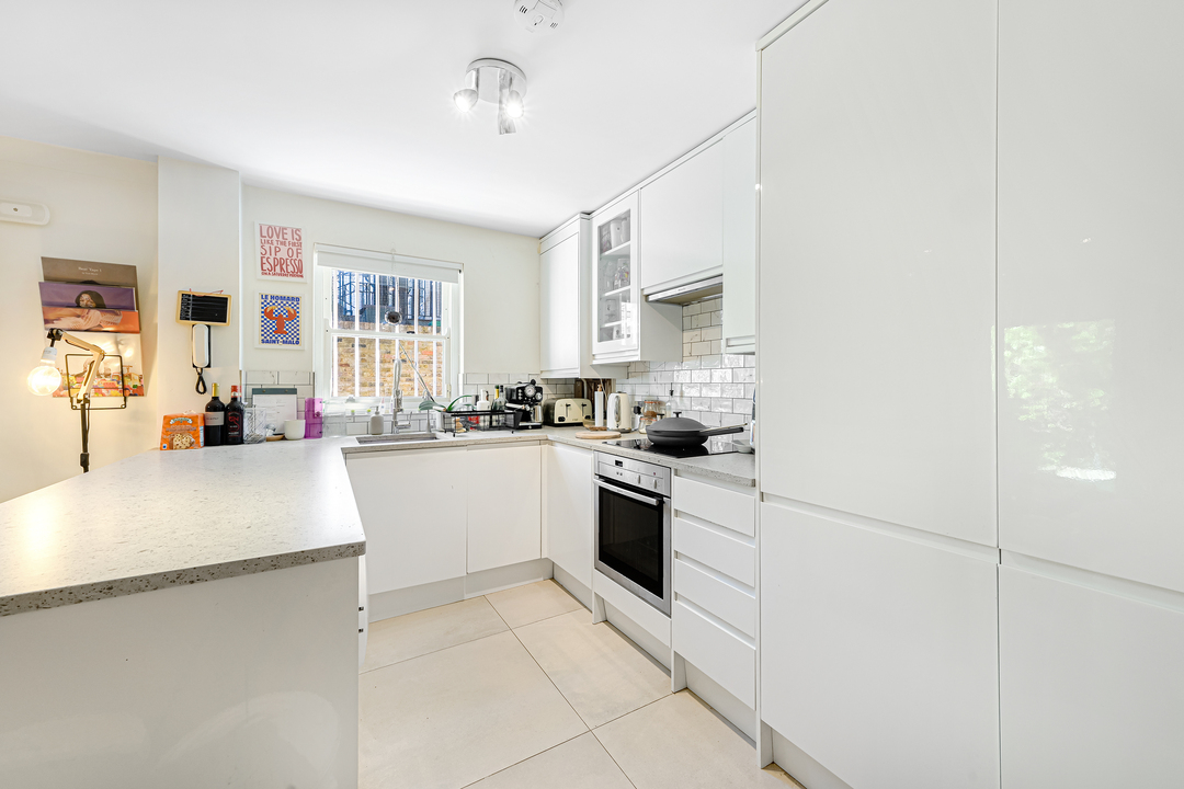 2 bed apartment for sale in Mattock Lane, Ealing, London, W5  - Property Image 3