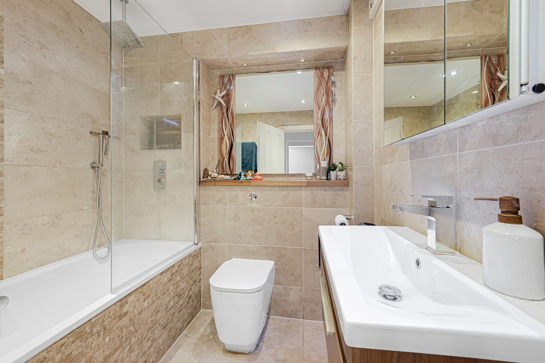 2 bed apartment for sale in Mattock Lane, Ealing, London, W5  - Property Image 16