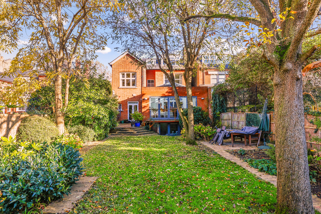 6 bed detached house for sale in The Avenue, Ealing, London, W13  - Property Image 18