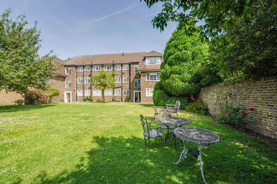 2 bed apartment to rent in Sutton Court, Grange Road, Ealing, London, W5  - Property Image 12