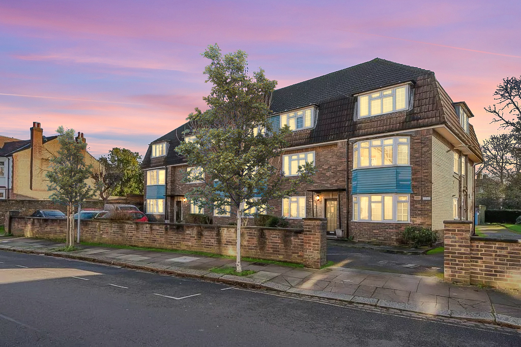 2 bed apartment to rent in Sutton Court, Grange Road, Ealing, London, W5  - Property Image 1