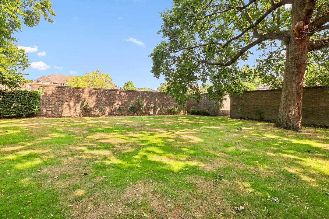 2 bed apartment to rent in Sutton Court, Grange Road, Ealing, London, W5  - Property Image 2