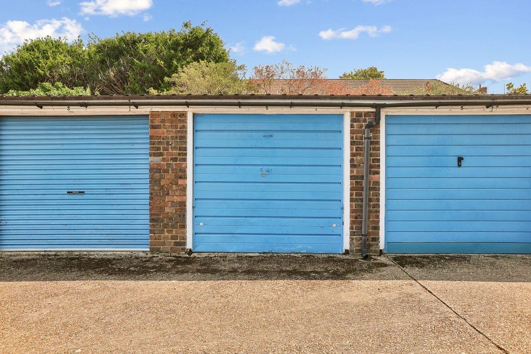 2 bed apartment to rent in Sutton Court, Grange Road, Ealing, London, W5  - Property Image 10