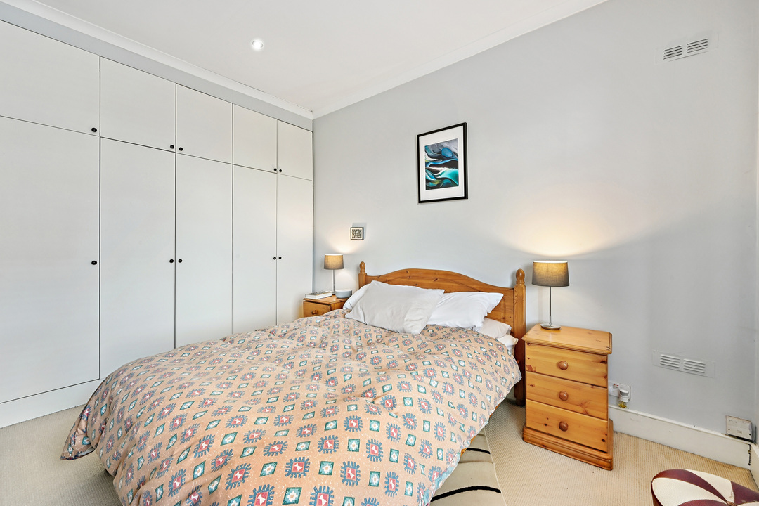 2 bed apartment for sale in Boston Road, Hanwell, London, W7  - Property Image 6