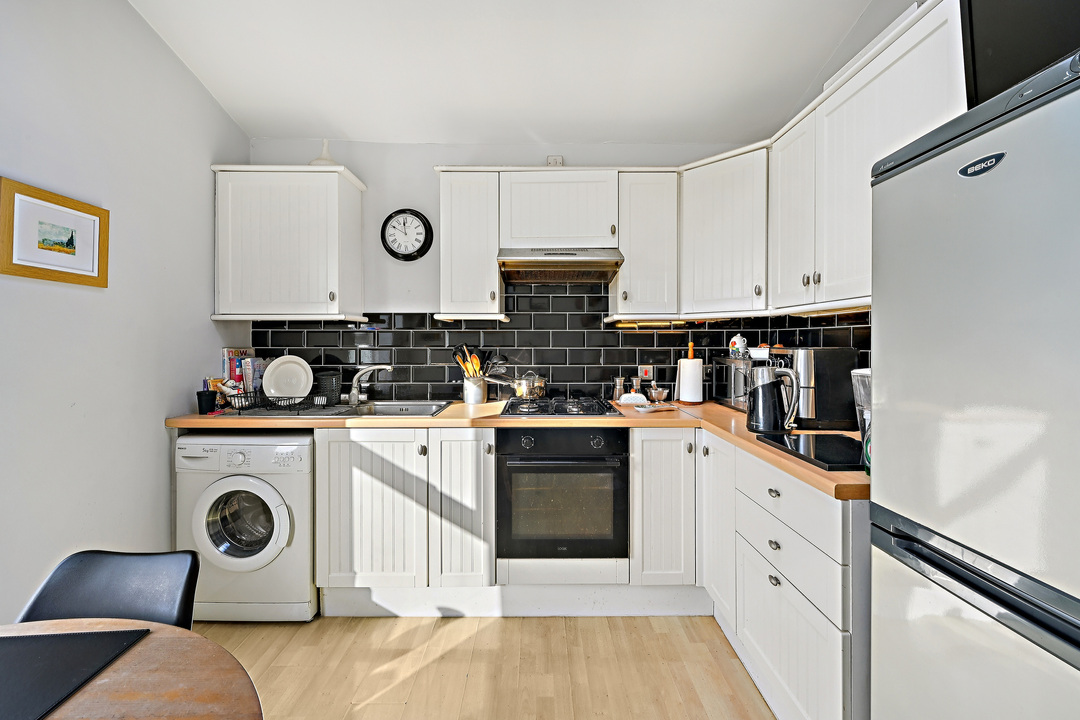 2 bed apartment for sale in Boston Road, Hanwell, London, W7  - Property Image 12