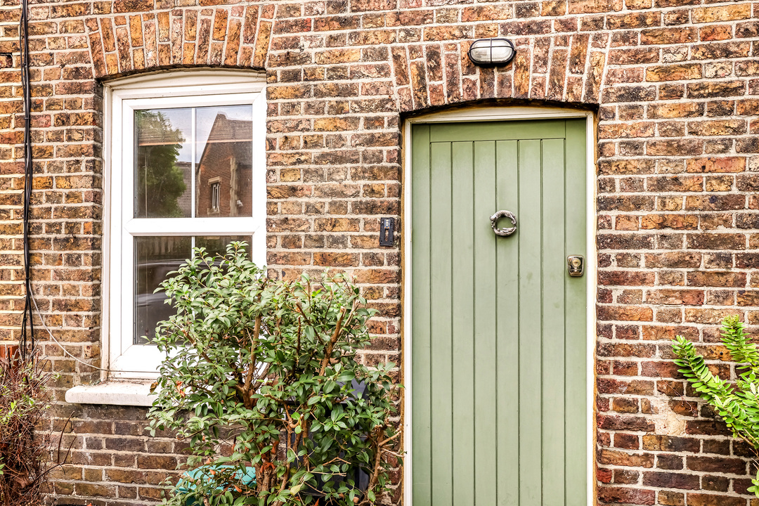 2 bed terraced house for sale in Lower Boston Road, Hanwell, London, W7  - Property Image 4