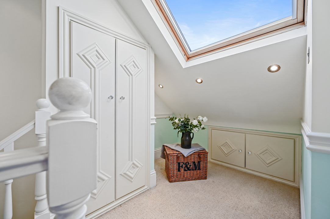 2 bed apartment for sale in Fordhook Avenue, Ealing, London, W5  - Property Image 8