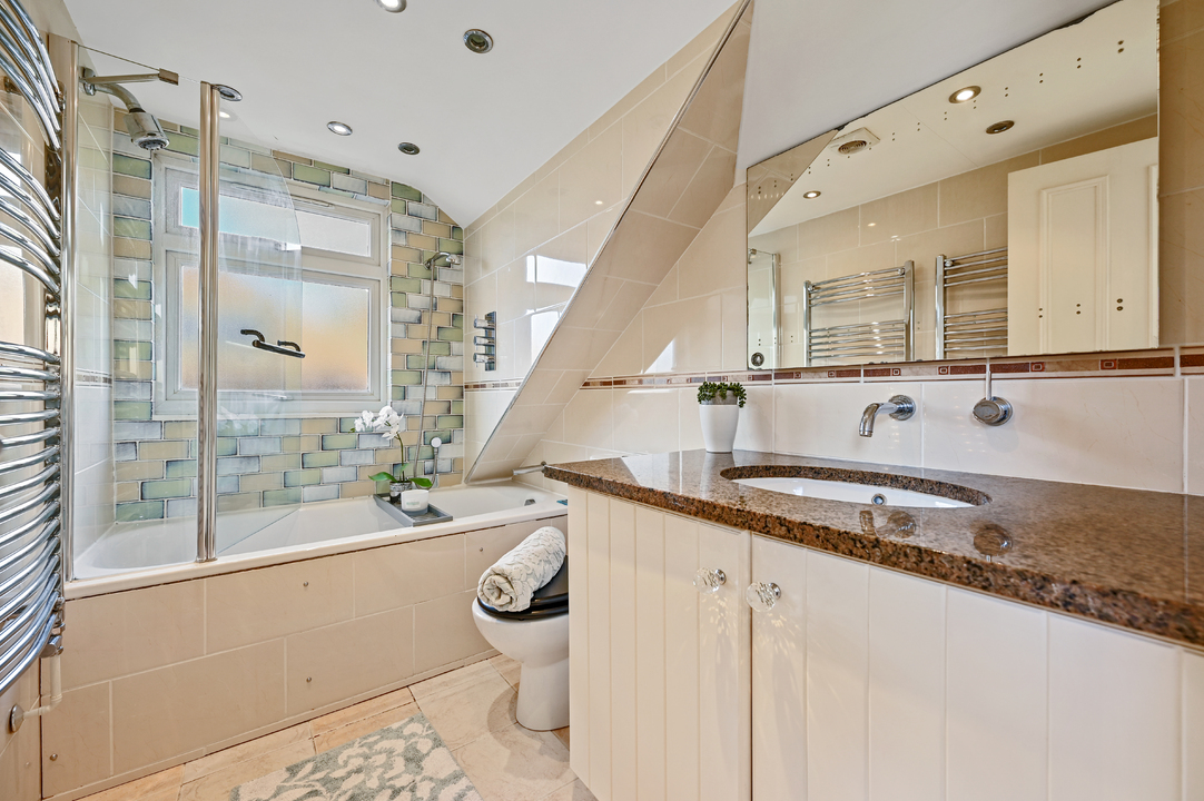 2 bed apartment for sale in Fordhook Avenue, Ealing, London, W5  - Property Image 6