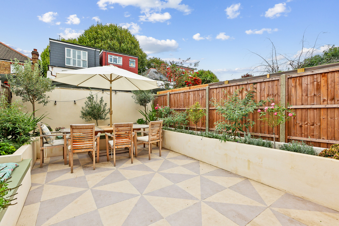 4 bed terraced house for sale in Adelaide Road, Ealing, London, W13  - Property Image 9