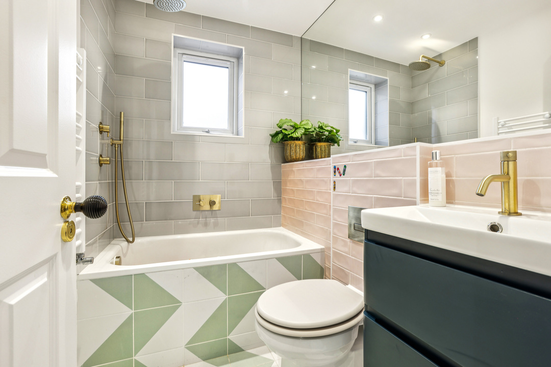 4 bed terraced house for sale in Adelaide Road, Ealing, London, W13  - Property Image 22