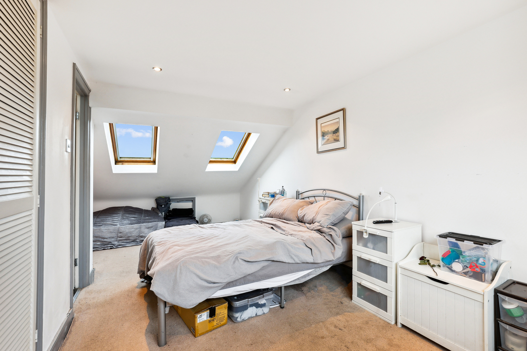 4 bed semi-detached house for sale in Lynton Avenue, Ealing, London, W13  - Property Image 8