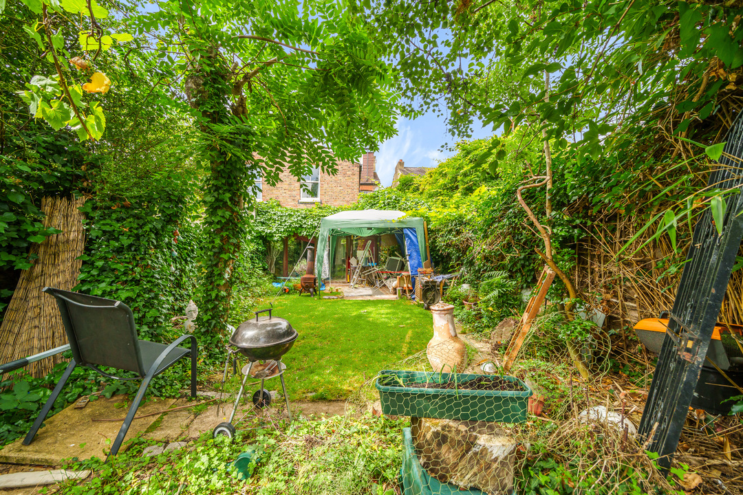 4 bed semi-detached house for sale in Lynton Avenue, Ealing, London, W13  - Property Image 4