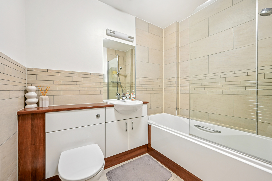 2 bed apartment for sale in Hartington Road, Ealing, London, W13  - Property Image 11