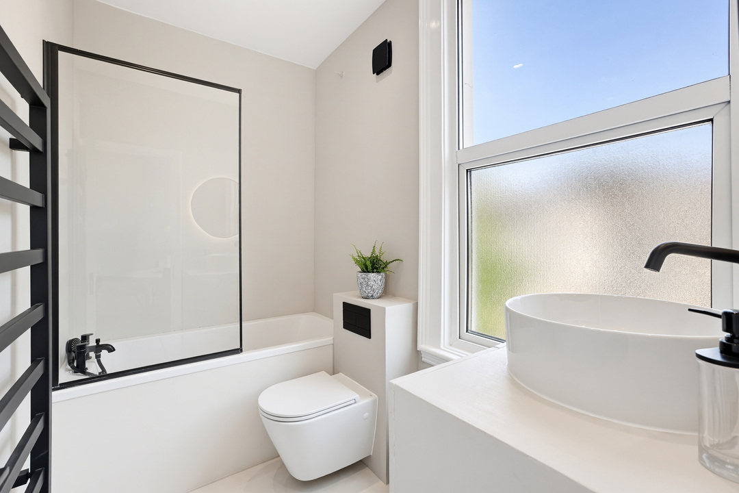 2 bed apartment for sale in Argyle Road, Ealing, London, W13  - Property Image 15