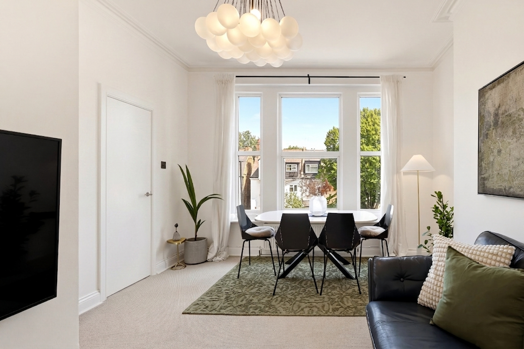2 bed apartment for sale in Argyle Road, Ealing, London, W13 - Property Image 1
