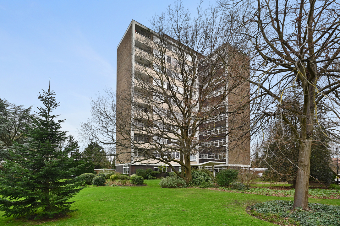 2 bed apartment to rent in The Grange, The Knoll, Ealing, London, W13  - Property Image 5