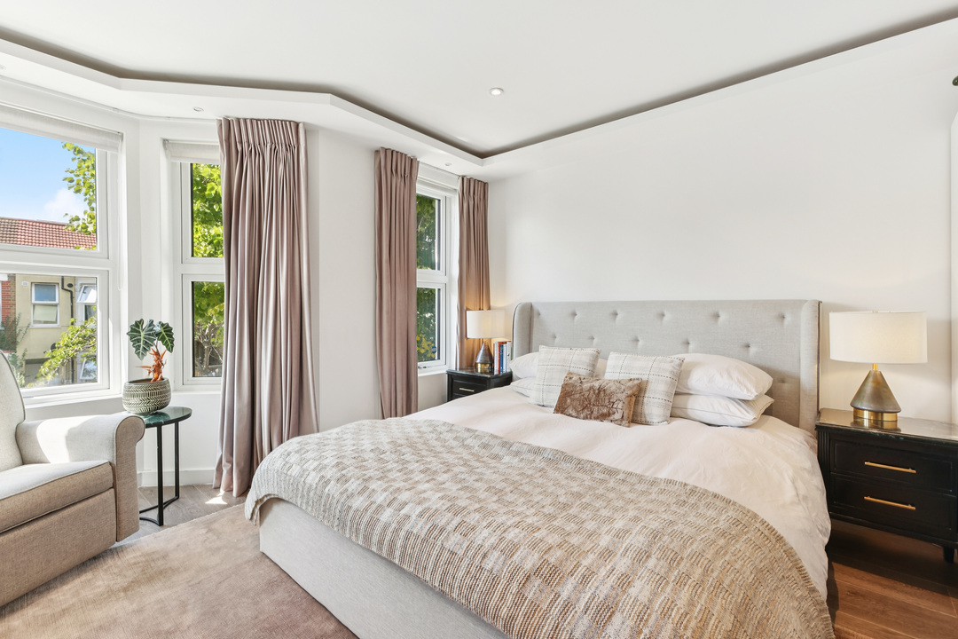 3 bed apartment for sale in St. Kilda Road, Ealing, London, W13  - Property Image 15