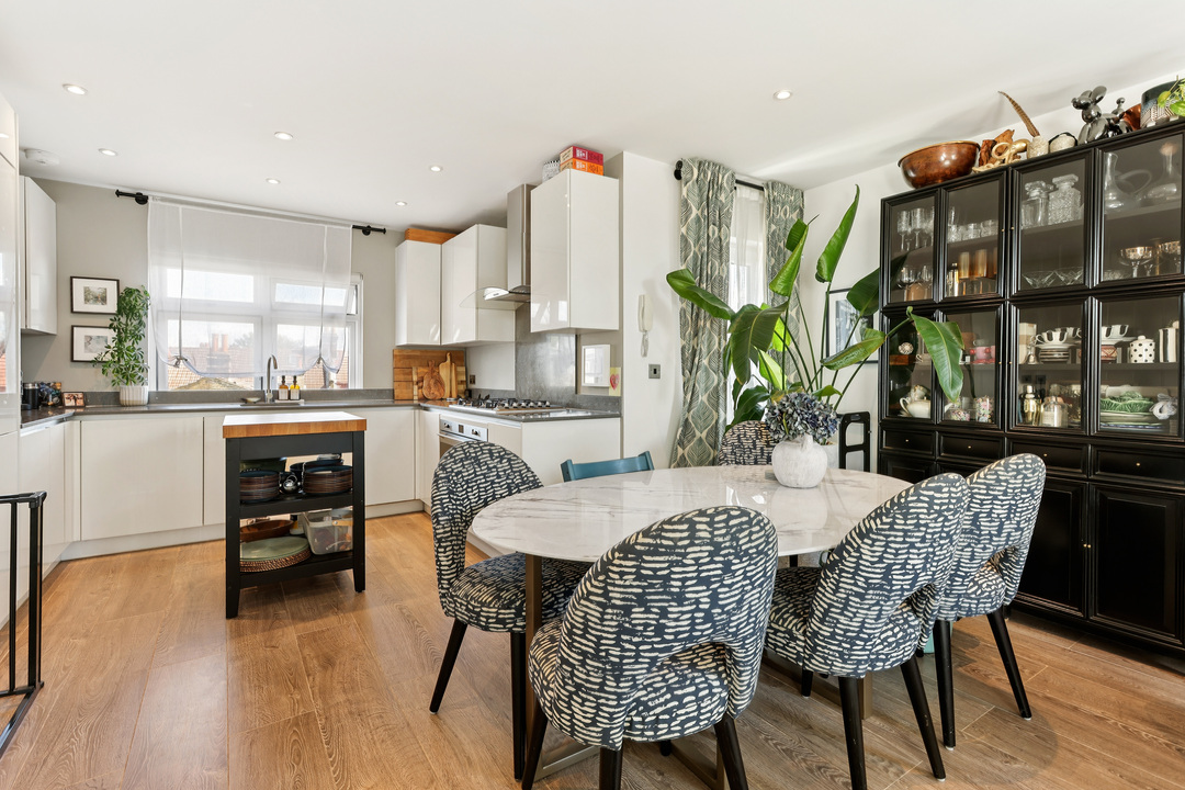 3 bed apartment for sale in St. Kilda Road, Ealing, London, W13  - Property Image 4