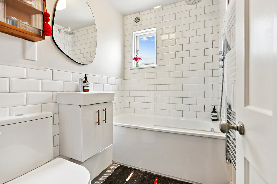 2 bed apartment for sale in Darwin Road, Ealing, London, W5  - Property Image 10