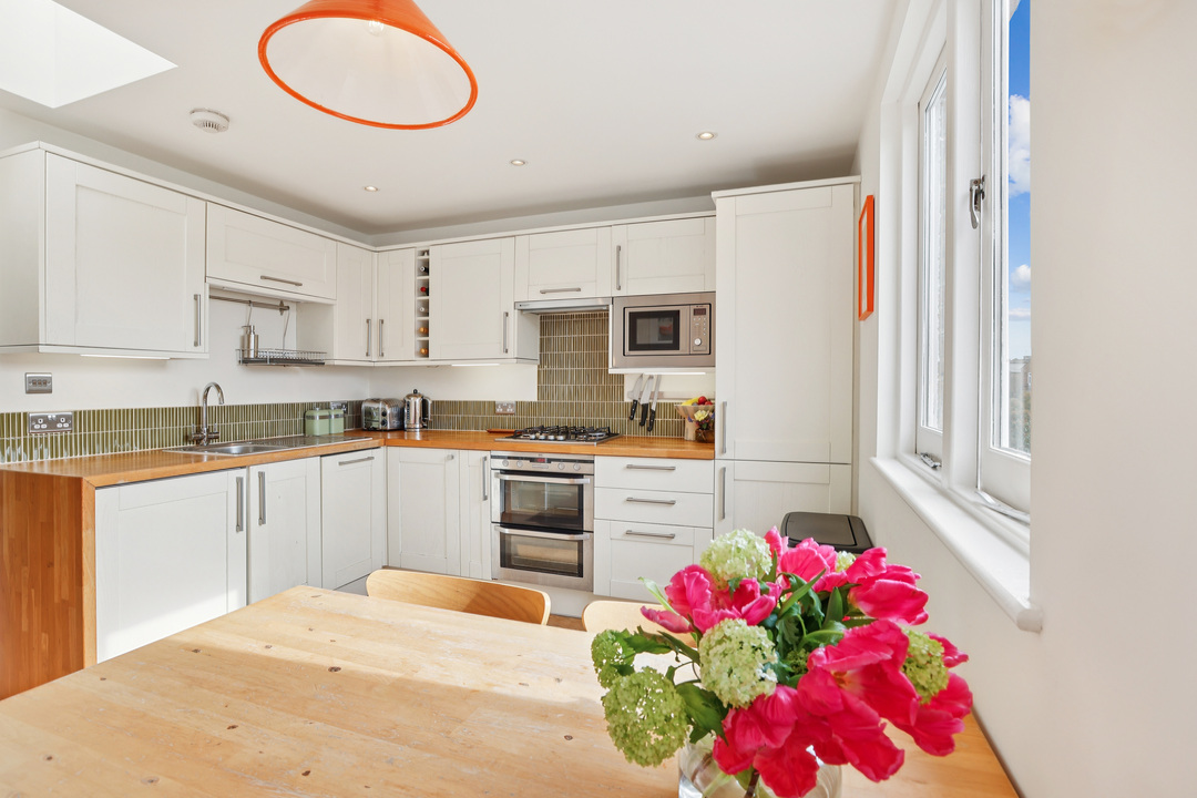 2 bed apartment for sale in Darwin Road, Ealing, London, W5  - Property Image 9