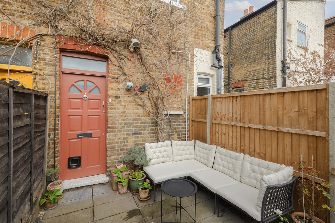 2 bed apartment for sale in Darwin Road, Ealing, London, W5  - Property Image 3