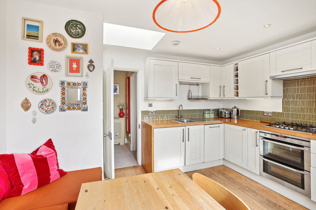 2 bed apartment for sale in Darwin Road, Ealing, London, W5  - Property Image 12