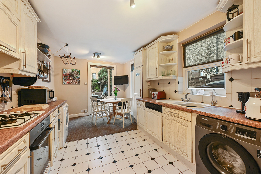 3 bed terraced house for sale in Endsleigh Road, Ealing, London, W13  - Property Image 6