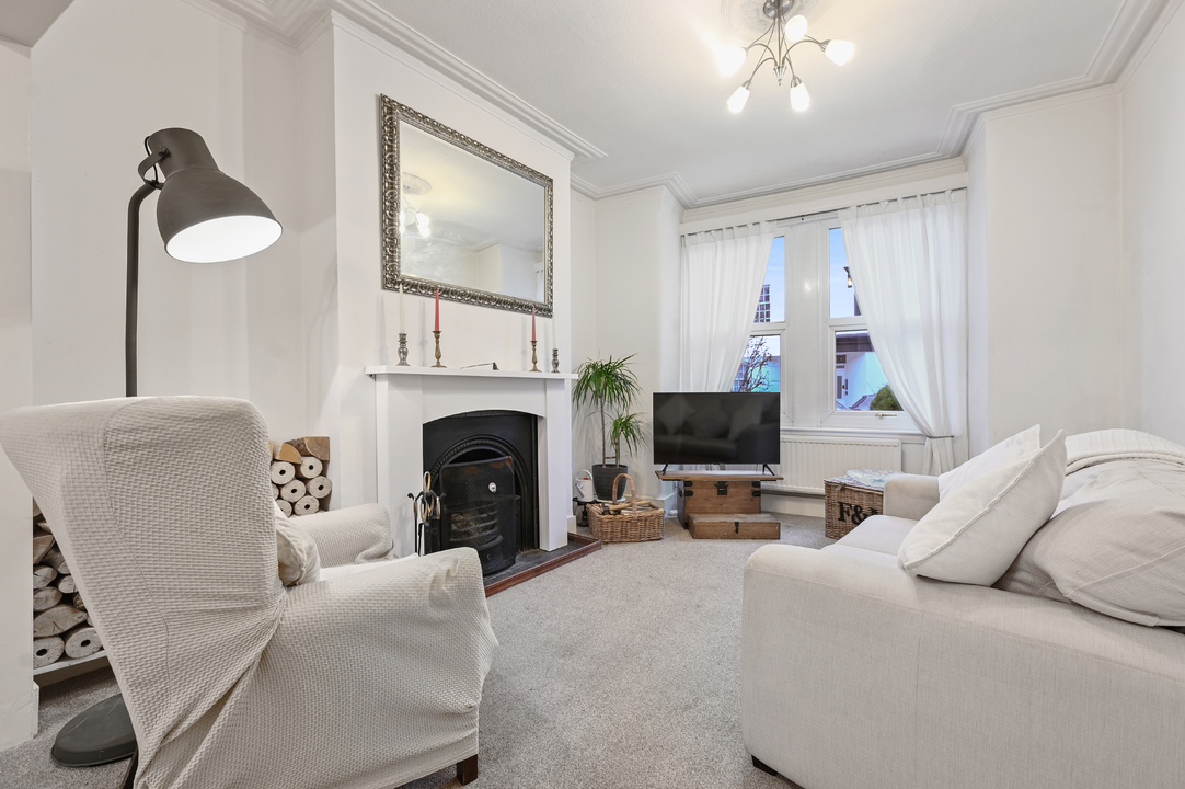 3 bed terraced house for sale in Endsleigh Road, Ealing, London, W13  - Property Image 2